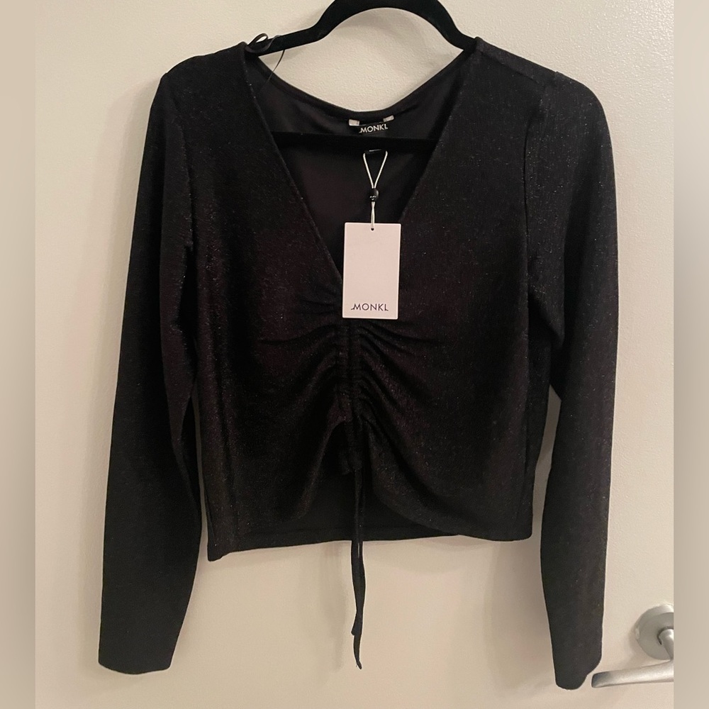 Long sleeve sparkly black top w tags